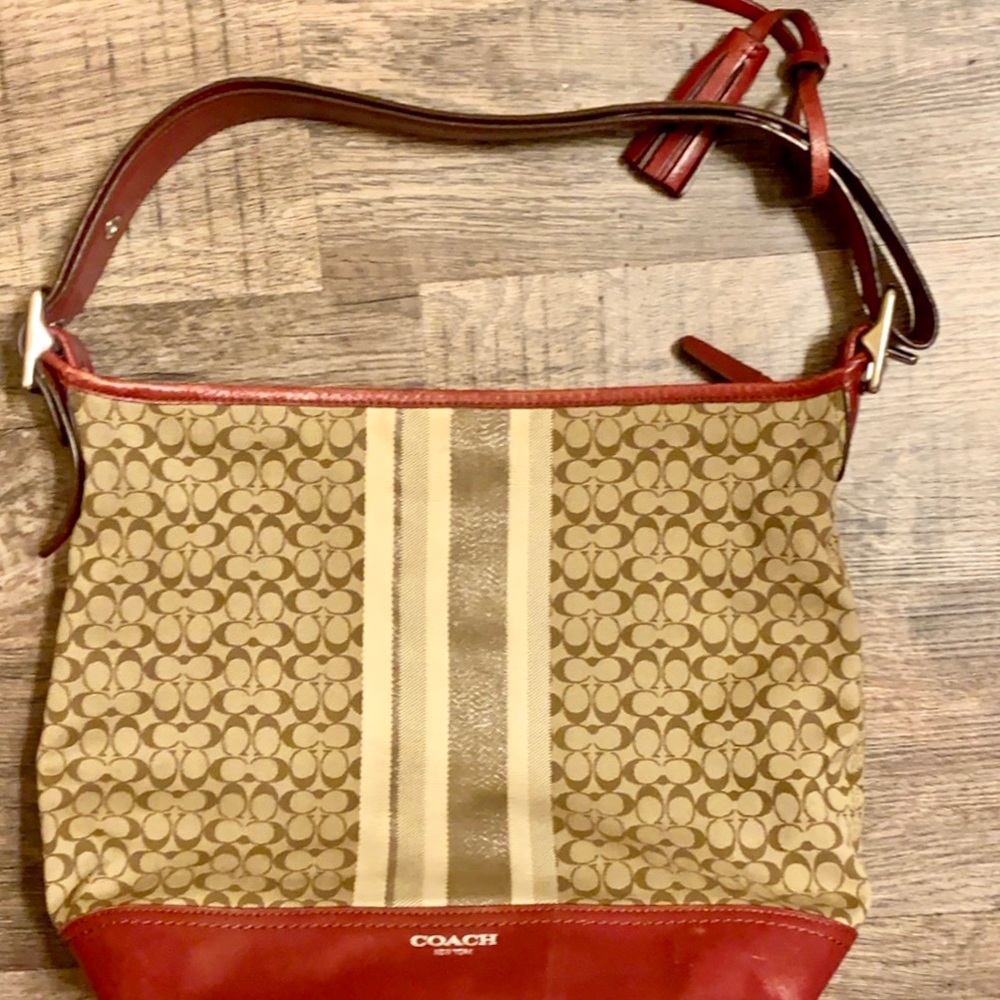 Authentic Ladies Coach Hobo